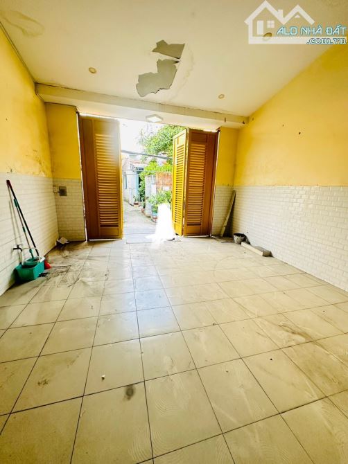 SÁT TÊN LỬA --96M2--3 TẦNG --HẺM XE TẢI THÔNG ---TỈNH LỘ 10 BÌNH TÂN --GIÁ CHỈ 7.9 TỶ - 5