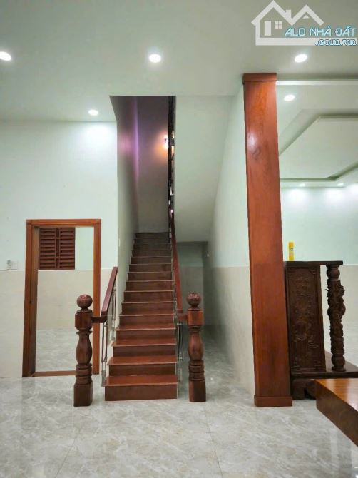 Biệt Thự 240m2 ngay trường Anh Ngữ trung tâm Thị Trấn Bến Lức Long An - 5