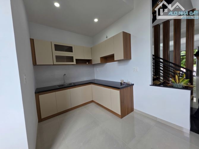 HẠ GIÁ BÁN GẤP!!!  NHÀ MỚI 3 LẦU MẶT TIỀN HÙNG VƯƠNG - 5TỶ 650 - 5