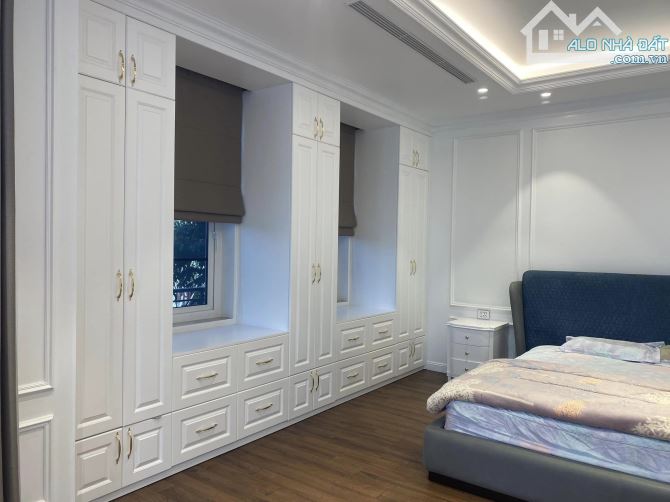 Bán Biệt Thự Láng Hạ Siêu Sang  - Đường lớn 4 Ô tô tránh - 340m2 * 5T + 1 hầm - 130 tỷ - 5