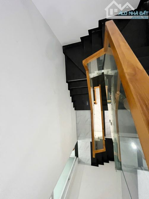 Bán nhà mặt tiền sau đường Lạc Long Quân 61m2 - 6