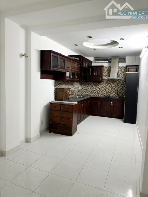 Cần bán gấp nhà đường đoàn văn bơ phường 14 quận 4 - 6