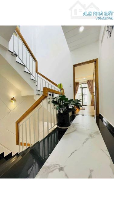 Bán đất tặng nhà 3 tầng,ngang 5m sát bên CV Làng Hoa,GV:nhỉnh 6 tỷ - 6