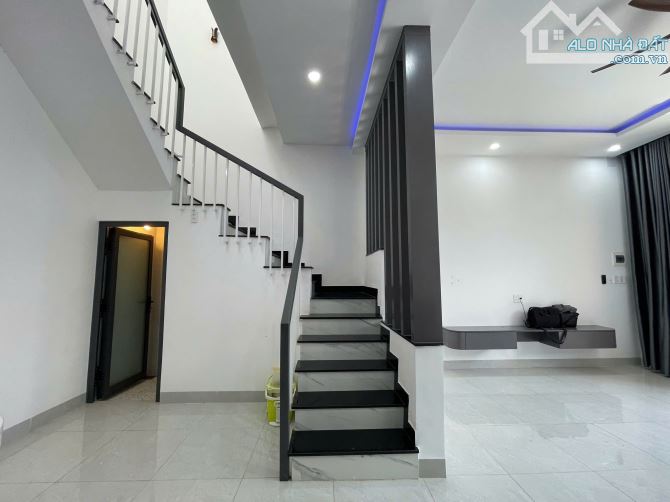 💢 Căn nhà 2 tầng hẻm Trần Phú - - 6