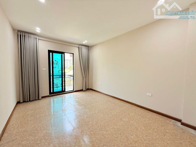 45m2*4 tầng- 2 thoáng cửa sổ-có ban công 11.6 tỷ ngõ 142 Khương Đình-100m ra mặt phố. - 6