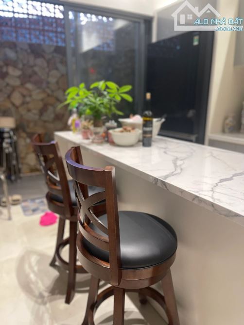 KIỆT Ô TÔ NÚI THÀNH - RẺ - ĐẸP - PHÙ HỢP GIA ĐÌNH Ở RIÊNG - 6