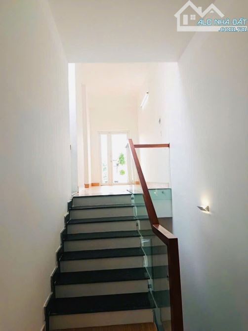 Bán nhà 3 tầng mặt tiền đường Mộc Bài 6, Hoà Khánh Nam, Liên Chiểu. DT 78m2. Giá 6.25 tỷ - 6