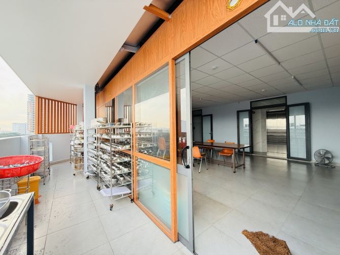 Siêu phẩm dòng tiền, mặt tiền kinh doanh, 5 tầng có thang máy, 363m2 ngang 12m nở hậu 27m. - 6
