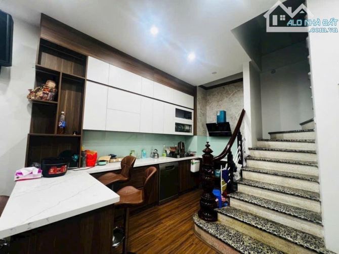 BÁN NHÀ MỚI ĐẸP KIM NGƯU 5 TẦNG KIÊN CỐ, Ô TÔ ĐỖ GẦN GIÁ CHỈ 10.9 TỶ - 6