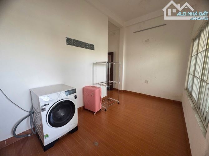 🎉🎉🎉🎉Bán nhà mt Nguyễn Bá Học - Khu hiếm nhà bán 🫰 - Dt 99m2 - 3 tầng đầy đủ công năng - 6
