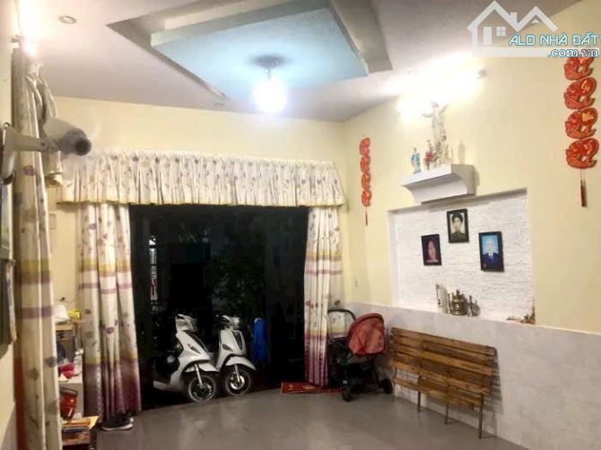 - NHÀ 3 TẦNG CÓ SÂN VƯỜN THOÁNG MÁT - DTSD 122m - HẺM XE HƠI THÔNG. 1/.Bùi Quang Là. - 6