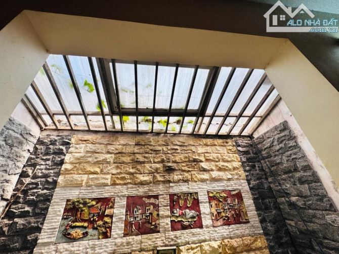Lạc Long Quân, Tây Hồ | 142m², 4 tầng, MT 7.3m — view Hồ Tây, sổ nở hậu — 29 tỷ (TL) - 6