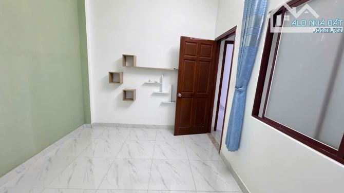 Bán nhà mặt tiền đường Trần Thị Hè quận 12 .1trệt 1 lầu khu vực sầm uất giá 6t800 - 6