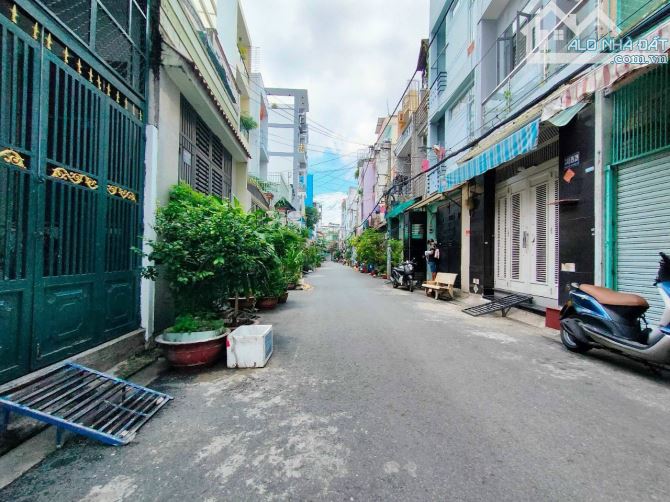NHÀ MỚI 4x17 ĐƯỜNG ĐẸP 6M NGAY CHỢ HỒ TRỌNG QUÝ Q.6 - 6