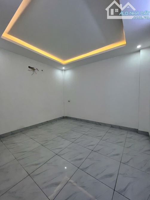 Bán nhà mặt tiền sau đường Lạc Long Quân 61m2 - 7