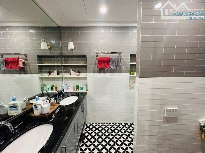 Siêu phẩm Vĩnh Phúc – 78m², 5 tầng, ngõ ô tô tránh, gara, vỉa hè rộng – giá chuẩn 22,5 tỷ - 7