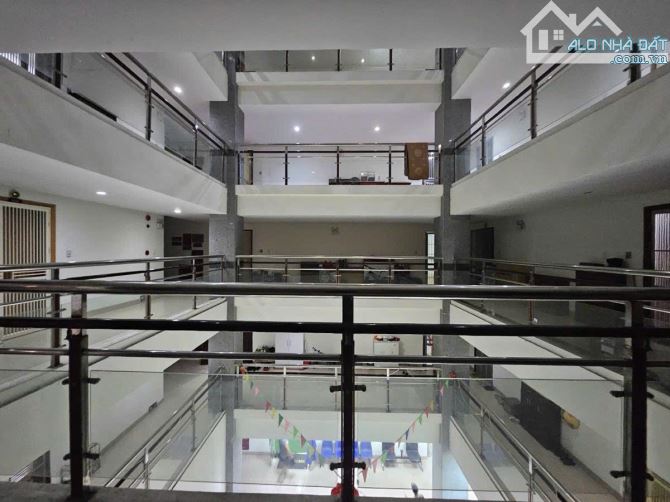 HIẾM! CĂN HỘ CC BỘ QUỐC PHÒNG - HOÀNG QUỐC VIỆT - DT: 95/105M2, 3 NGỦ 2 WC - 7.9 TỶ - 7