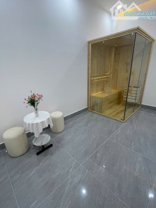 Cần bán căn biệt thự siêuxinh Giáp Q12full nội thất 9,2*10m pk 3pn3wđg xe tảiGiá 6tỷ 400tr - 7