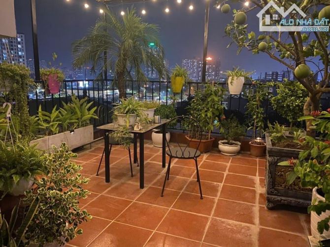 Bán nhà Phân Lô Kim Đồng - 2 mặt ngõ, ô tô tránh - 8 tầng thang máy - View Hồ. Giá 32tỷ - 7