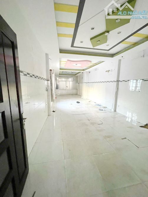 Bán nhà 4 lầu hẻm 4m đường Dương Bá Trạc P.Chánh Hưng Quận 8 - 7