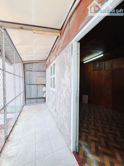 DT 114m² _ Ngang 10m _ Xóm Chiếu Quận 4 giá 7,5 tỷ. - 7