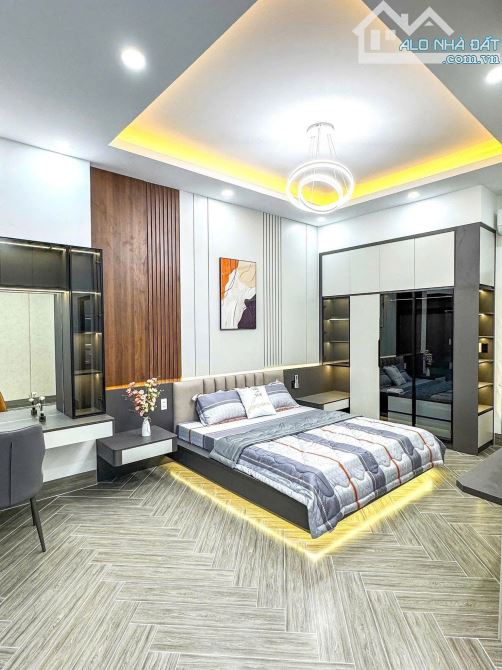 NHÀ 2 LẦU SỔ RIÊNG GẦN TRUNG TÂM HÀNH CHÍNH, TẶNG NỘI THẤT, CÓ SÂN ĐỂ Ô TÔ, ĐƯỜNG 7M - 7