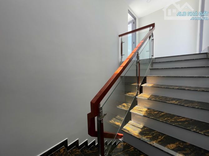 Nhà Ngộp 1 Trệt 2 Lầu 3 Phòng Ngủ Gần Chợ Đình Giáp HM, 130m2, Sổ Hồng Riêng Hoàn Công - 6
