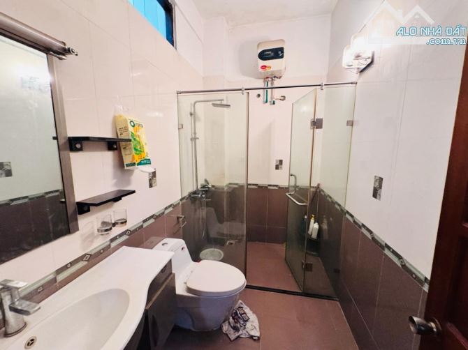 Lạc Long Quân, Tây Hồ | 142m², 4 tầng, MT 7.3m — view Hồ Tây, sổ nở hậu — 29 tỷ (TL) - 7