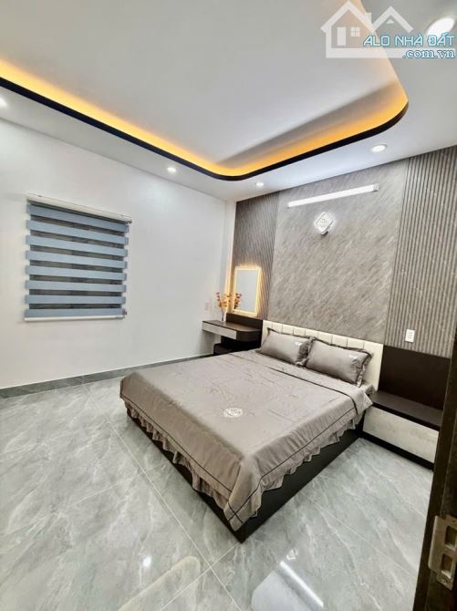 Nhà Phố 3 Tầng - 5x12 - Huỳnh Tấn Phát -  Gần Quận 7 - Nhỉnh 5 Tỷ - 7
