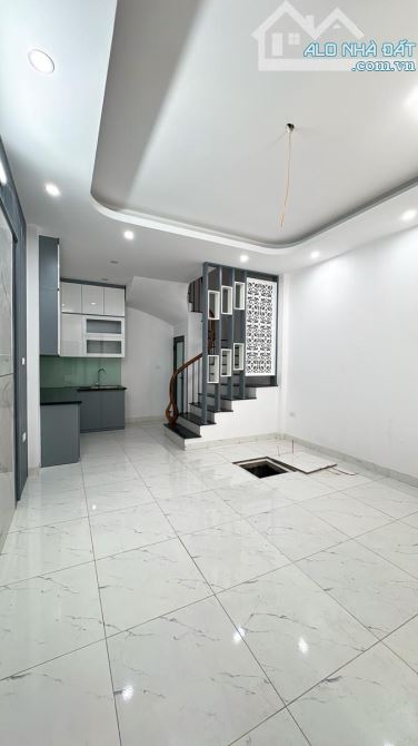 Bán Nhà Đê Trần Khát Chân 35M-5T,Sát Phố và Ô Tô tránh lô góc chỉ hơn 7 tỷ cực đẹp - 7