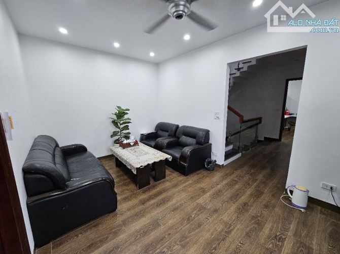 GARA Ô TÔ – THANG MÁY – NHÀ ĐẸP – VĂN PHÒNG – TIỆN NGHI ĐẦY ĐỦ - KĐT KHAI SƠN. 19.9 TỶ - 7