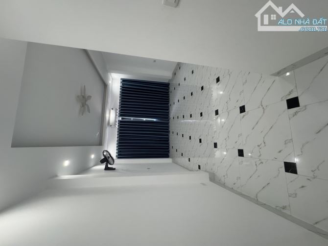 NHÀ ĐẸP Ở LUÔN - FULL NỘI THẤT - CÁCH Ô TÔ 30M - TP CẦM CHÌA KHOÁ - 7