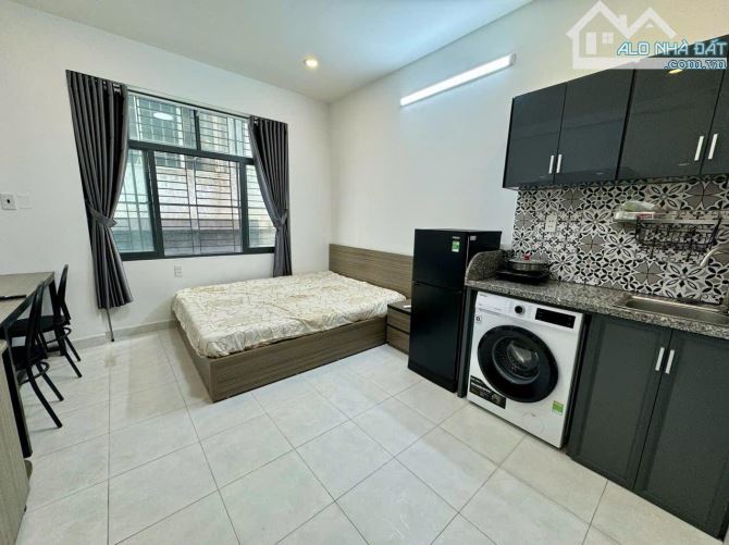 Bán CHDV - Gần Vạn Hạnh Mall, P.12, Q.10 - DT: 3,8m x  17,5m (66m2) - 5 Tầng - Giá: 16 Tỷ - 8