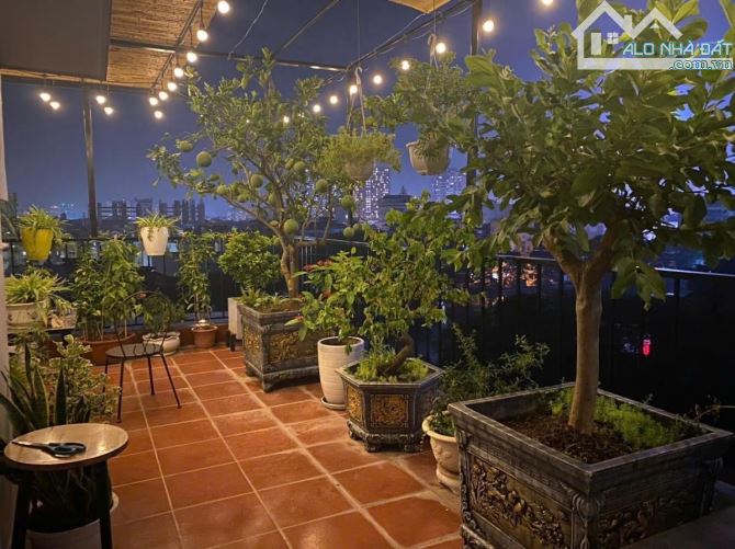 Bán nhà Phân Lô Kim Đồng - 2 mặt ngõ, ô tô tránh - 8 tầng thang máy - View Hồ. Giá 32tỷ - 8