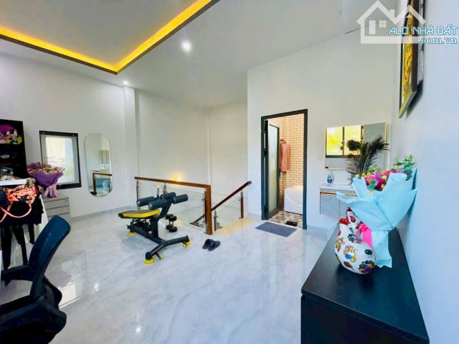 Bán nhà 1 trệt 1 lầu nhánh đường 27/4 Phước Hưng Bà Rịa, DT:118m2 - Giá bán: 4 tỷ 850triệu - 8