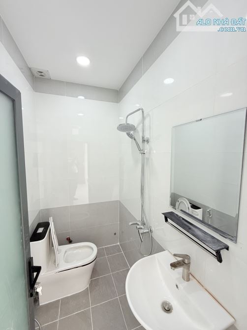 Nhà đẹp Hẻm xe hơi 4Tầng mới gần Aeon Mall Tân Phú 5x10m chỉ 6.1 Tỷ TL - 8