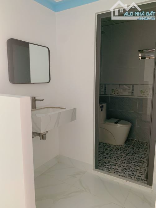 Nhà mới xây 130m2, 1T1L, 3pn 2wc - sổ riêng - thổ cư 100%, sát chợ, cách KCN 200m - 9