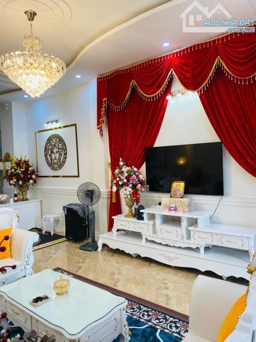 BÁN NHÀ MẶT TIỀN LÊ HỒNG PHONG, TP VT– NHÀ ĐẸP,GẦN BÃI SAU, ĐẦU TƯ CỰC TỐT GIÁ 11,7  TỶ TL - 9