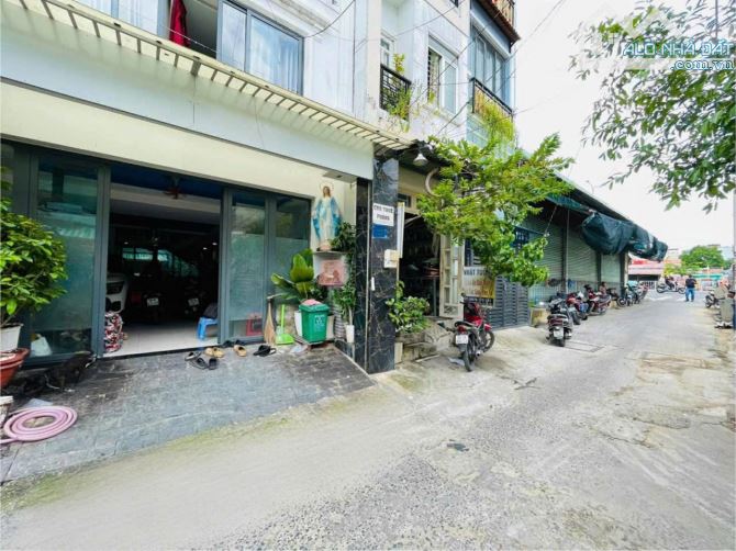 Cách 1 căn ra mặt tiền Dương Quảng Hàm  P5  Gò Vấp    5.5x16m  11PN Giá 15.5 tỷ - 9