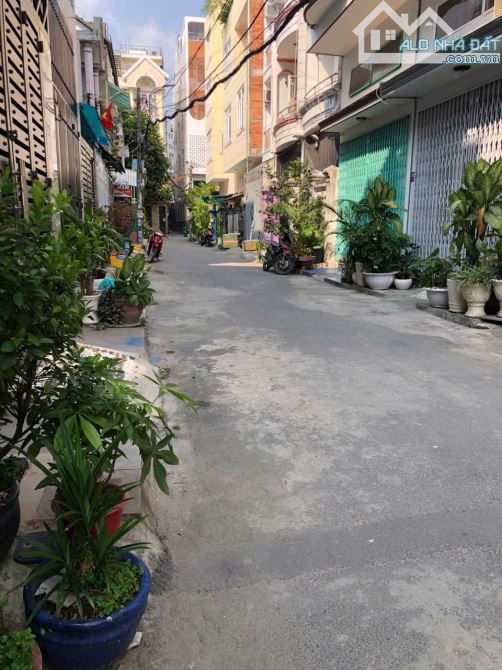 Nhà Gò Vấp, Gần Emart Phan Huy Ích, 4x16, 4 Tầng 5 PN, Vị trí đẹp KD Văn Phòng Cty, 7 tỷ 7 - 9