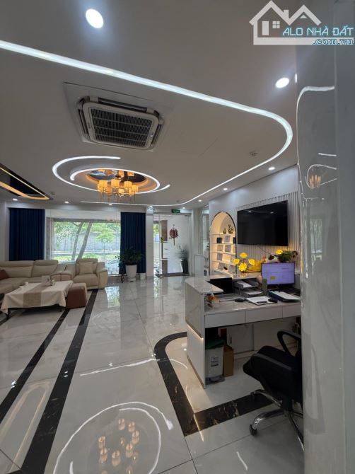 DUY NHẤT BUILDING QUAN HOA – DT 143m² – 9 TẦNG – MT 7m – GIÁ 110 TỶ - 9