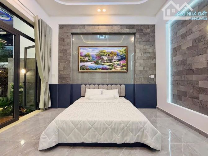 Bán căn biệt thự ngay trung tâm,Đường Số 8,P11,ngang 8,2-20(259m2)nhà mới 100%. - 9