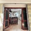 Cho thuê nhà nguyên căn ngõ 271 Đê La Thành, Đống Đa. DT 30m x 3 tầng, giá 8tr