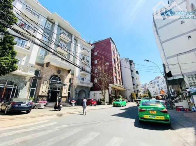 🏨 BÁN KHÁCH SẠN TRUNG TÂM ĐÀ LẠT – MẶT TIỀN NAM KỲ KHỞI NGHĨA, CÁCH CHỢ ĐÊM CHỈ VÀI PHÚT
