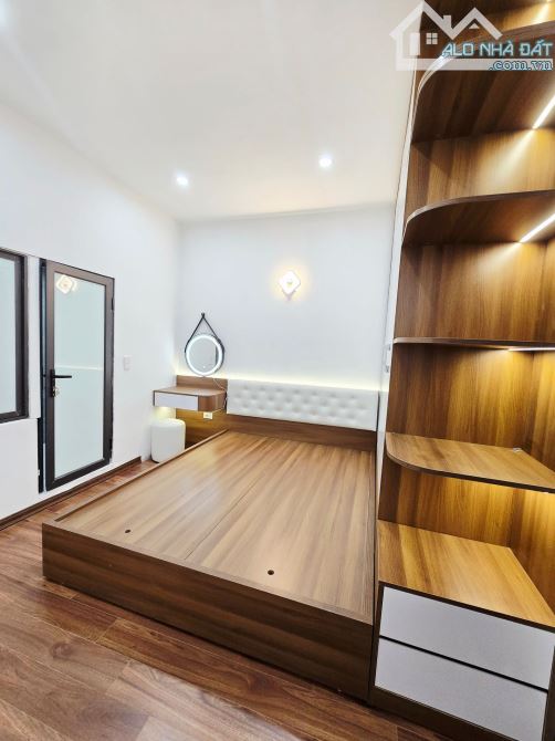 BÁN TẬP THỂ NỘI THẤT SỊN – NHÀ C TẦNG 2, 106 CHÙA LÁNG, ĐỐNG ĐA. 65M2 – 2PN. 3,95 TỶ