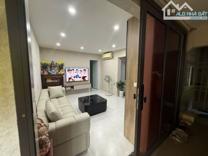 BÁN TẬP THỂ CỰC VIP TẦNG 5 – 46 PHẠM NGỌC THẠCH, ĐỐNG ĐA. 85M2 – 3PN. 5,38 TỶ