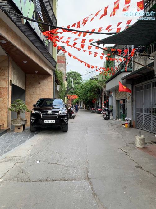 NHÀ ĐẸP BA ĐÌNH - DÂN XÂY- 56m- 14,4 TỶ- GẦN Ô TÔ TRÁNH 40m- 2 THOÁNG - HOÀNG HOA THÁM