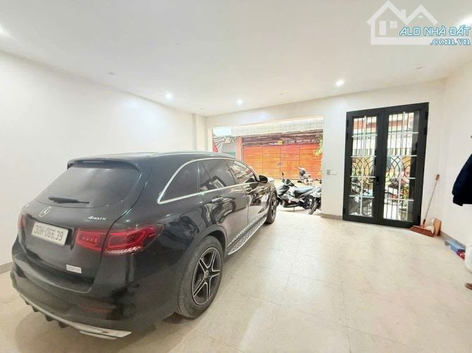 MẶT NGÕ NGỌC HÀ - Ô TÔ TẢI TRÁNH- NGỦ TRONG NHÀ- DÂN XÂY-THANG MÁY- FULL NỘI THẤT XIN SÒ