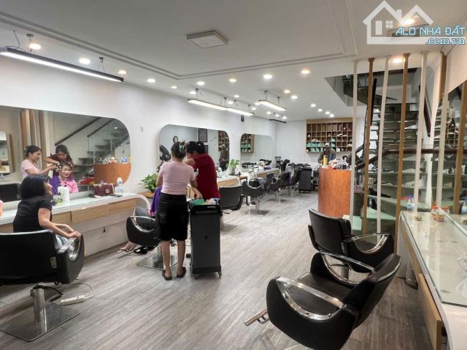 Cơ hội cuối cùng sở hữu nhà mặt phố Đê La Thành, Ba Đình - Lô góc hiếm có, KD đỉnh, 36 tỷ