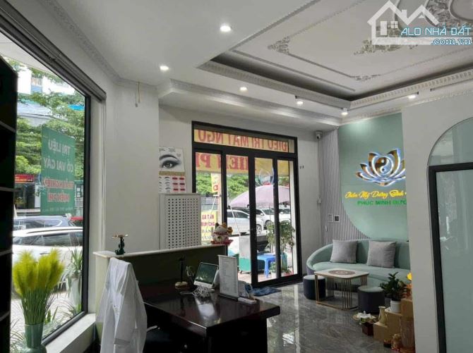 SIÊU VÍP MẶT PHỐ HỒNG TIẾN LONG BIÊN 7 TẦNG THANG MÁY FULL NỘI THẤT CAO CẤP CHỦ BÁN GẤ